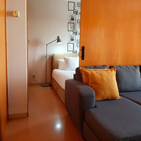 Barcelo Cornella דירה